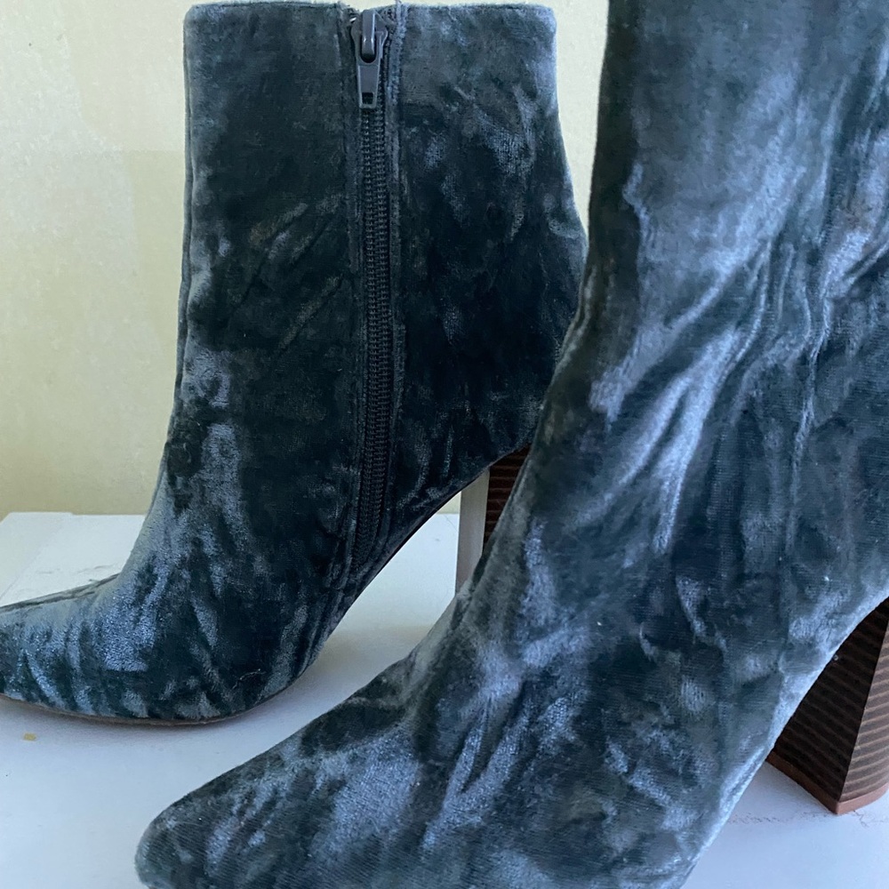 super cute grey booties